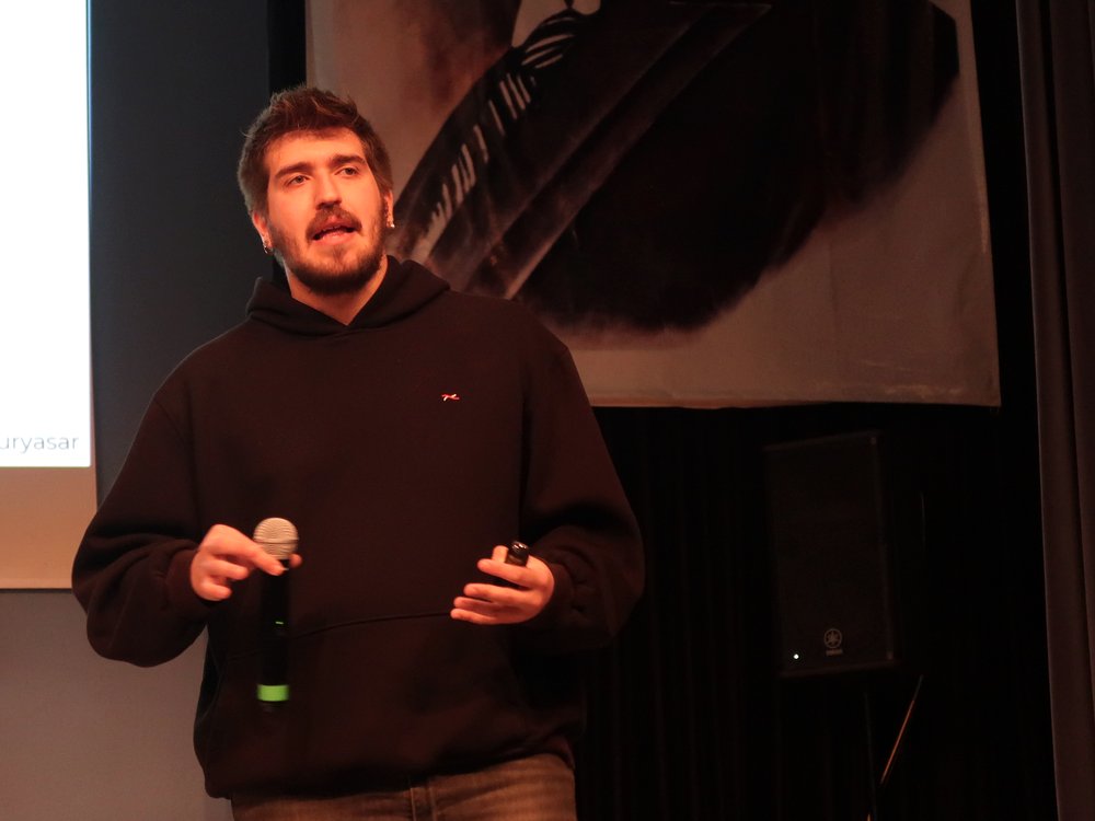 Atalay Huryasar delivering keynote address